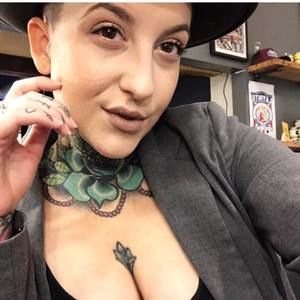 Meet your Posher, Claire